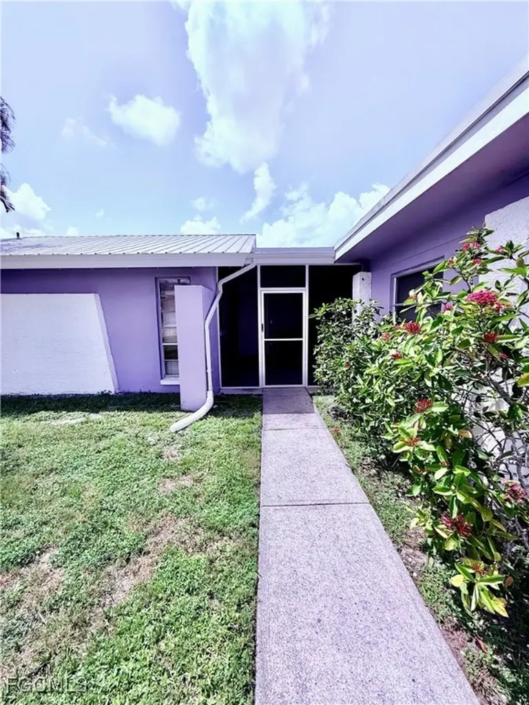868 Bethany Court N Fort Myers FL 33919
