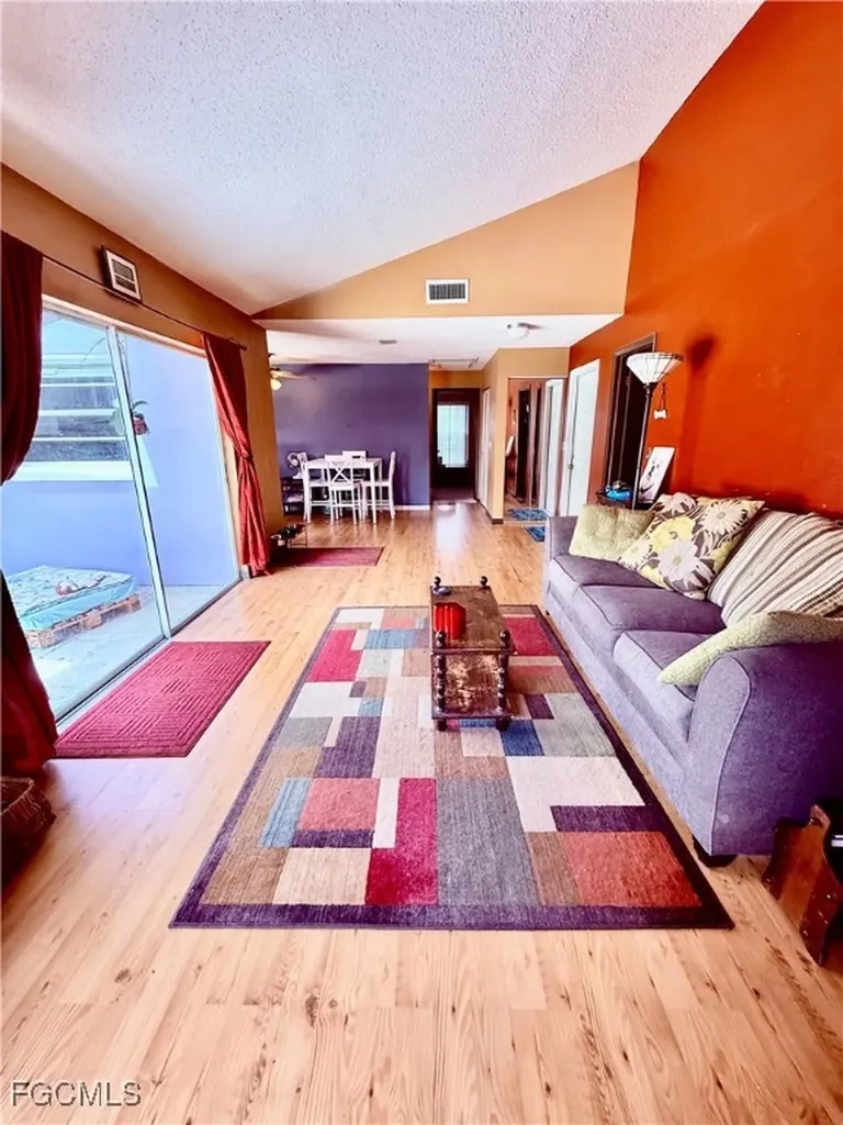 868 Bethany Court N Fort Myers FL 33919