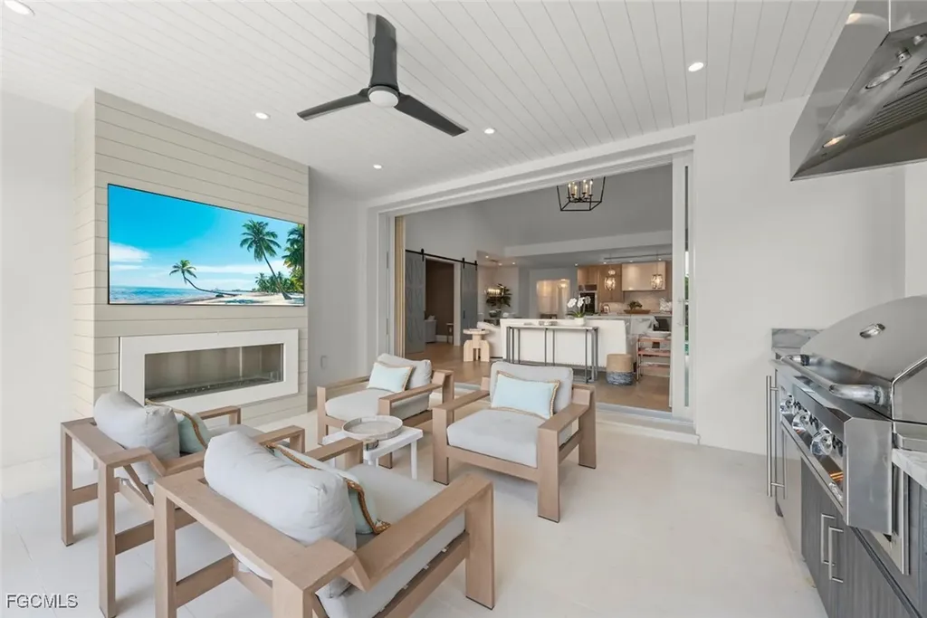1432 2nd Avenue S Naples FL 34102