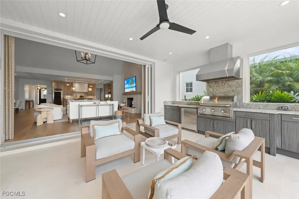 1432 2nd Avenue S Naples FL 34102