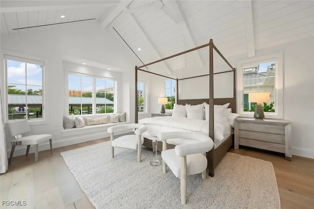 1432 2nd Avenue S Naples FL 34102