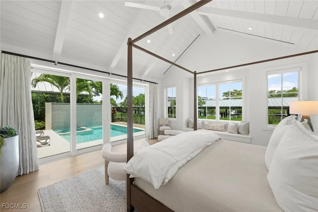 1432 2nd Avenue S Naples FL 34102