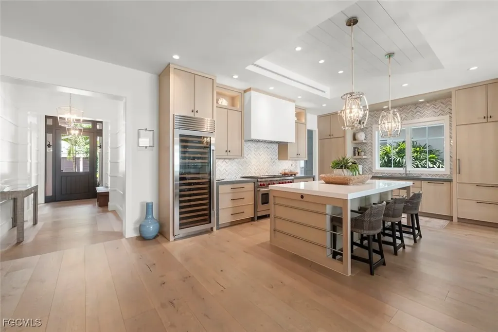 1432 2nd Avenue S Naples FL 34102