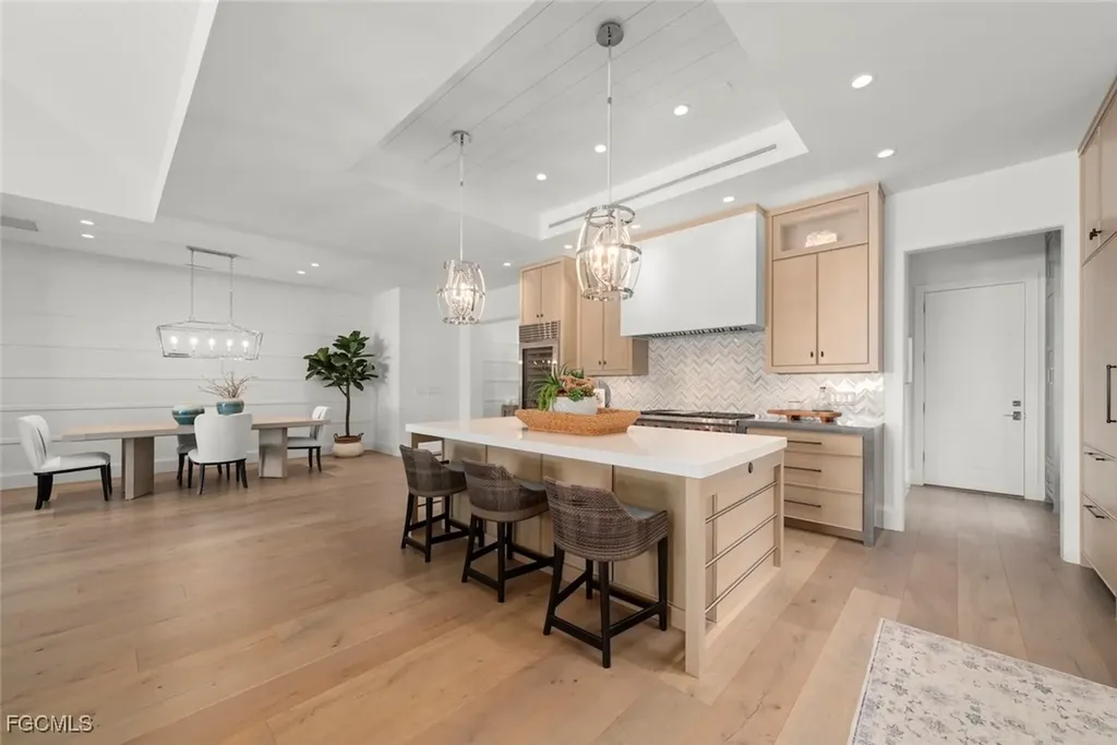 1432 2nd Avenue S Naples FL 34102