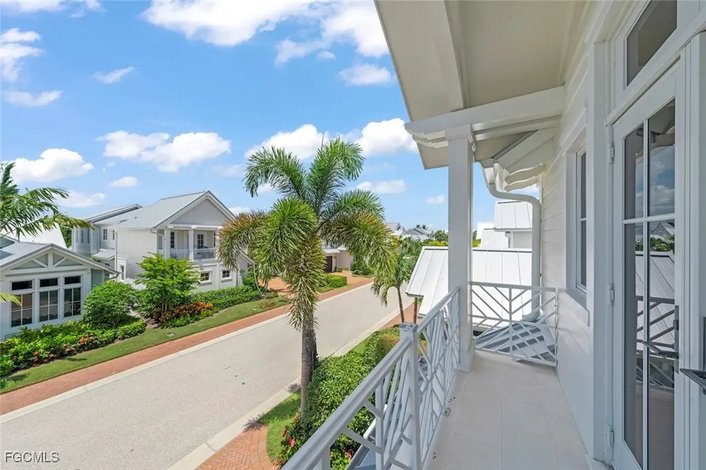 1432 2nd Avenue S Naples FL 34102