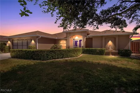 1403 SE 14th Street Cape Coral FL 33990