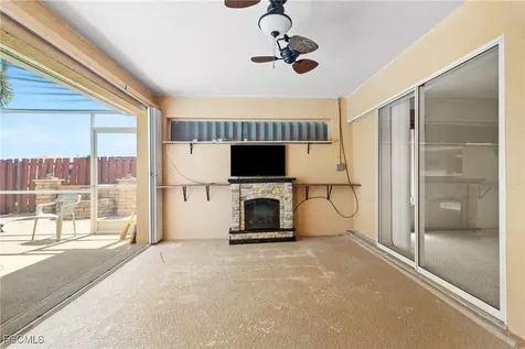 1403 SE 14th Street Cape Coral FL 33990