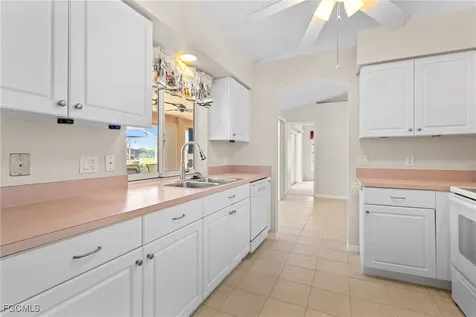 1403 SE 14th Street Cape Coral FL 33990