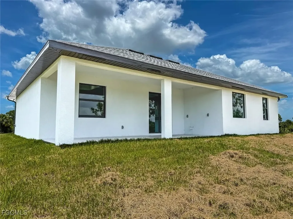 646 Camilla Street E Lehigh Acres FL 33974