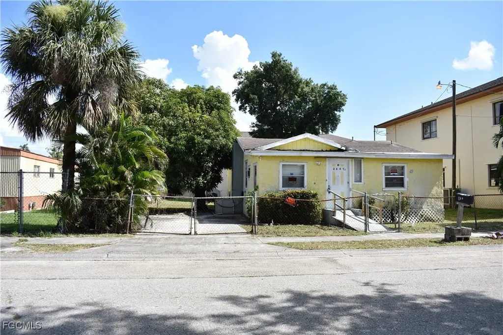 2849 Price Avenue Fort Myers FL 33916