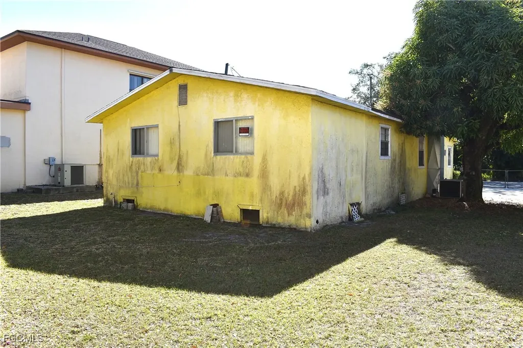 2849 Price Avenue Fort Myers FL 33916