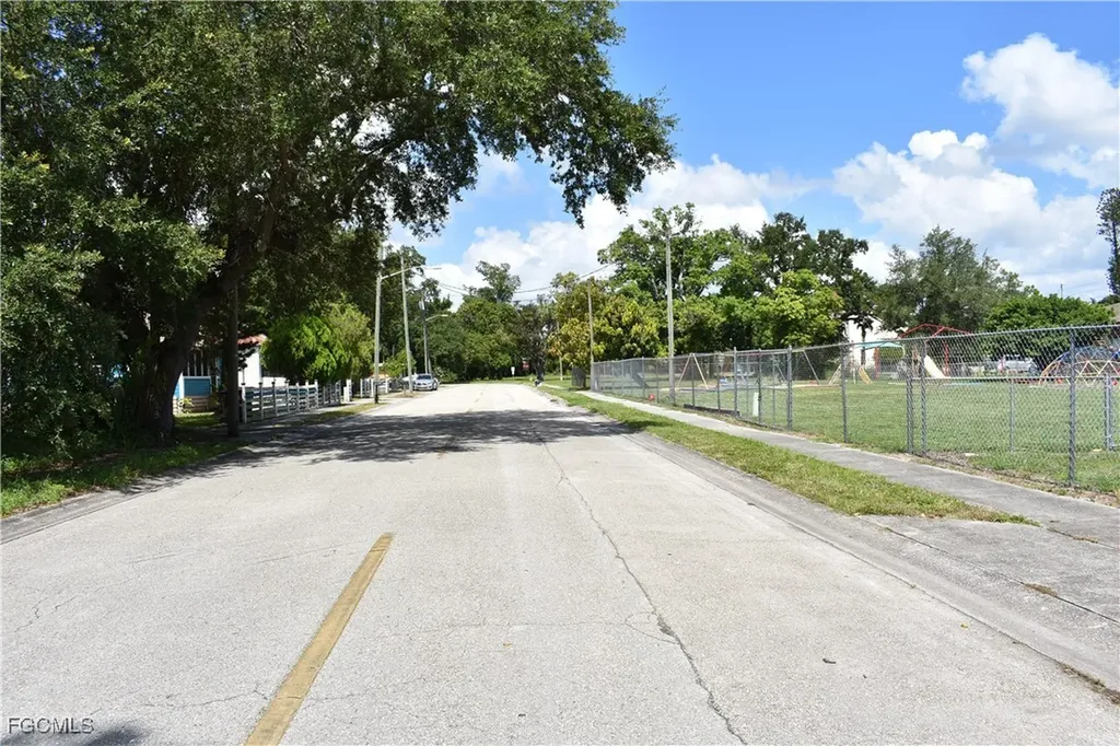 2849 Price Avenue Fort Myers FL 33916