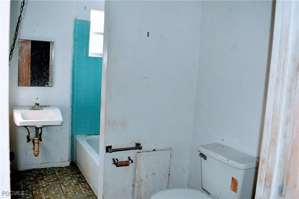 2849 Price Avenue Fort Myers FL 33916