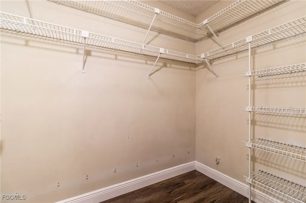 2523 SE 24th Place Cape Coral FL 33904