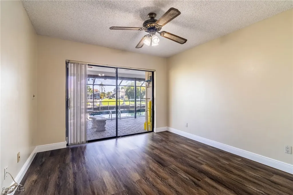 2523 SE 24th Place Cape Coral FL 33904