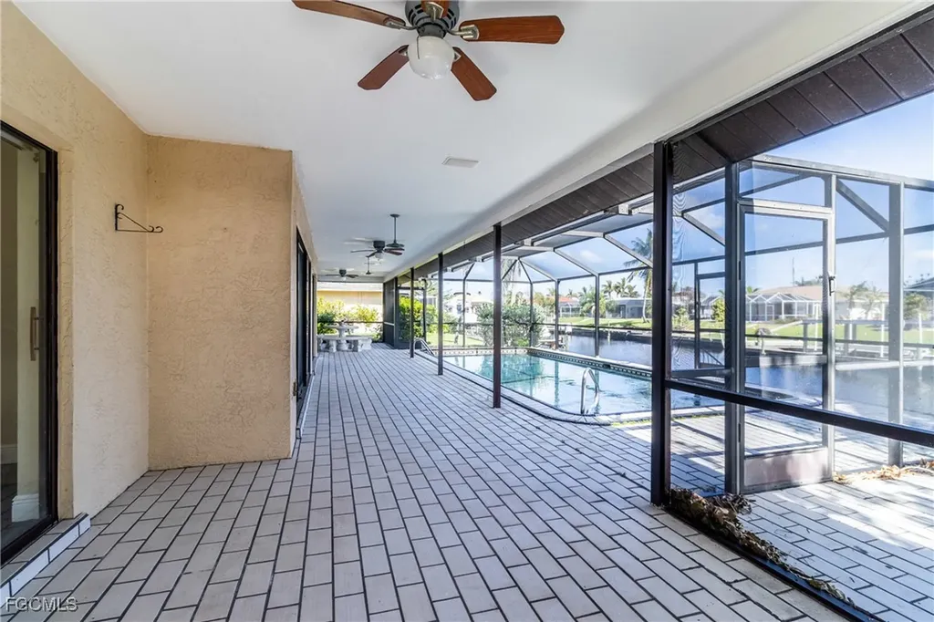 2523 SE 24th Place Cape Coral FL 33904