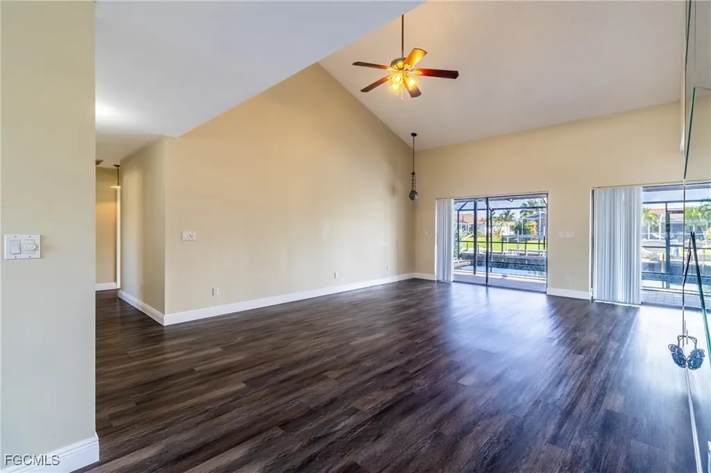 2523 SE 24th Place Cape Coral FL 33904