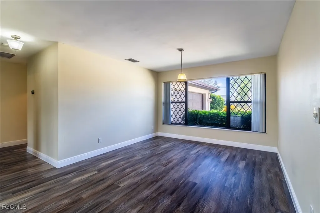 2523 SE 24th Place Cape Coral FL 33904