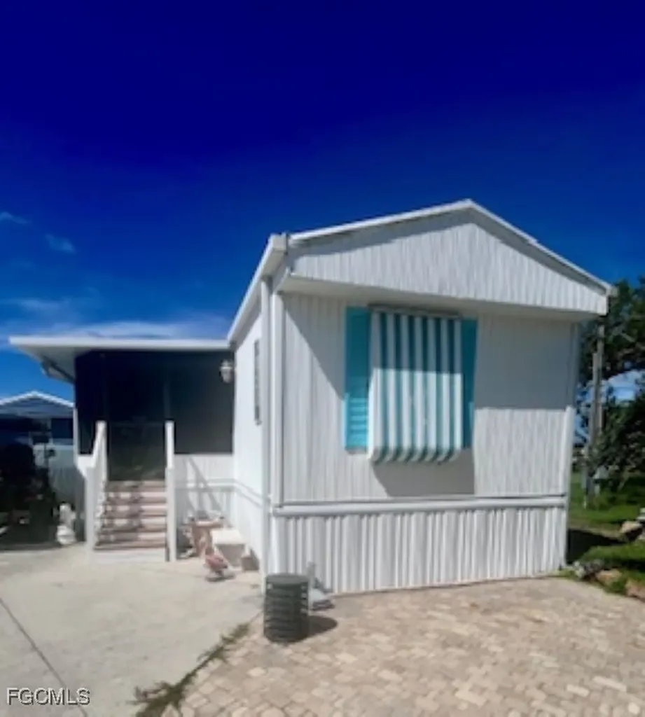 16927 Captains Drive Bokeelia FL 33922