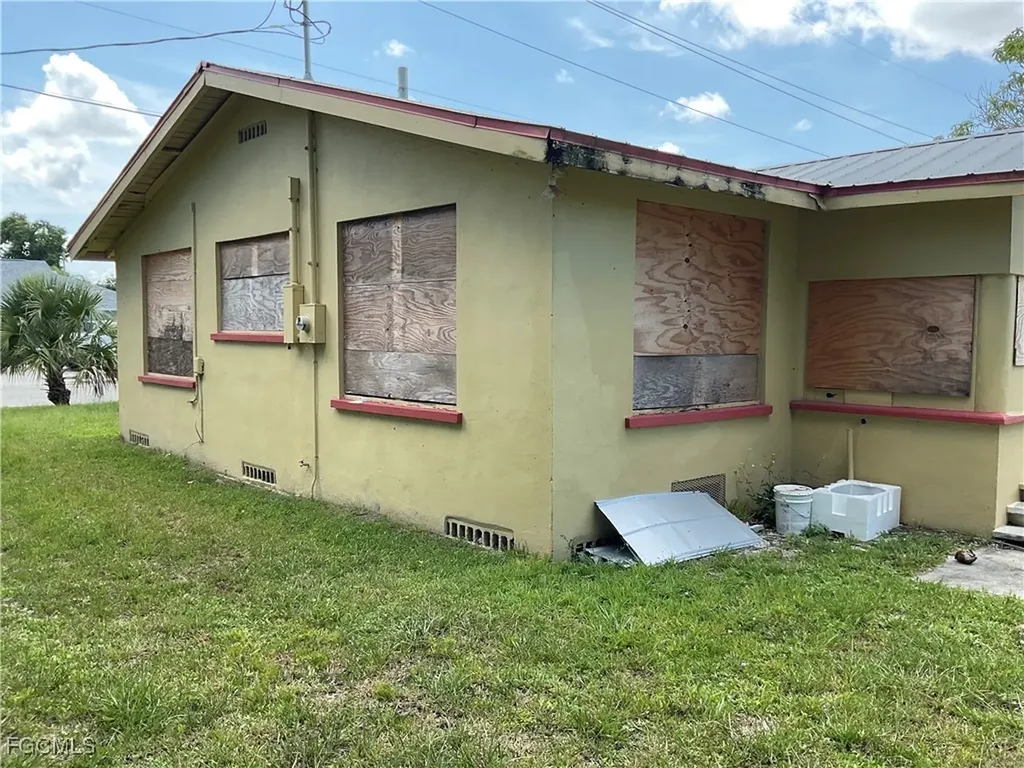 2152 Pauldo Street Fort Myers FL 33916