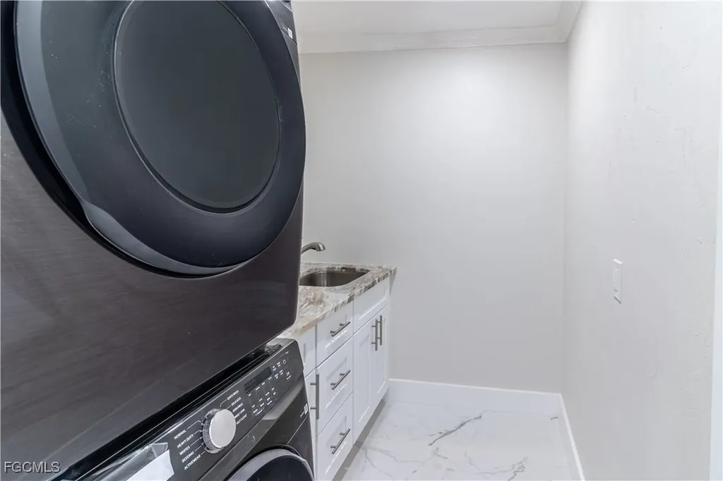 3405 SE 16th Place Cape Coral FL 33904