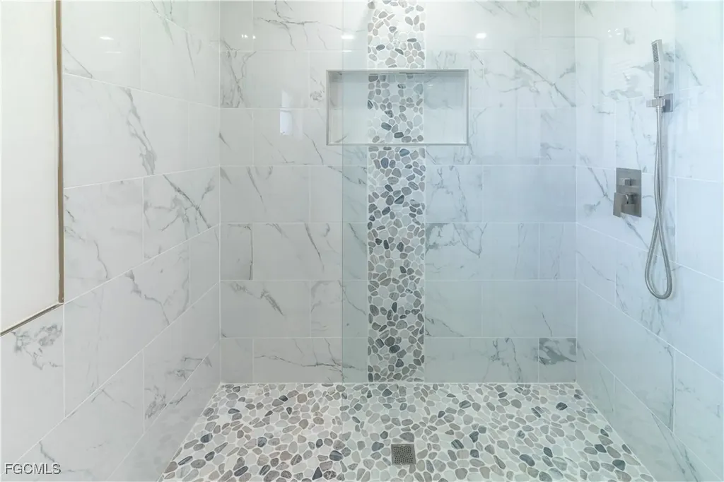 3405 SE 16th Place Cape Coral FL 33904