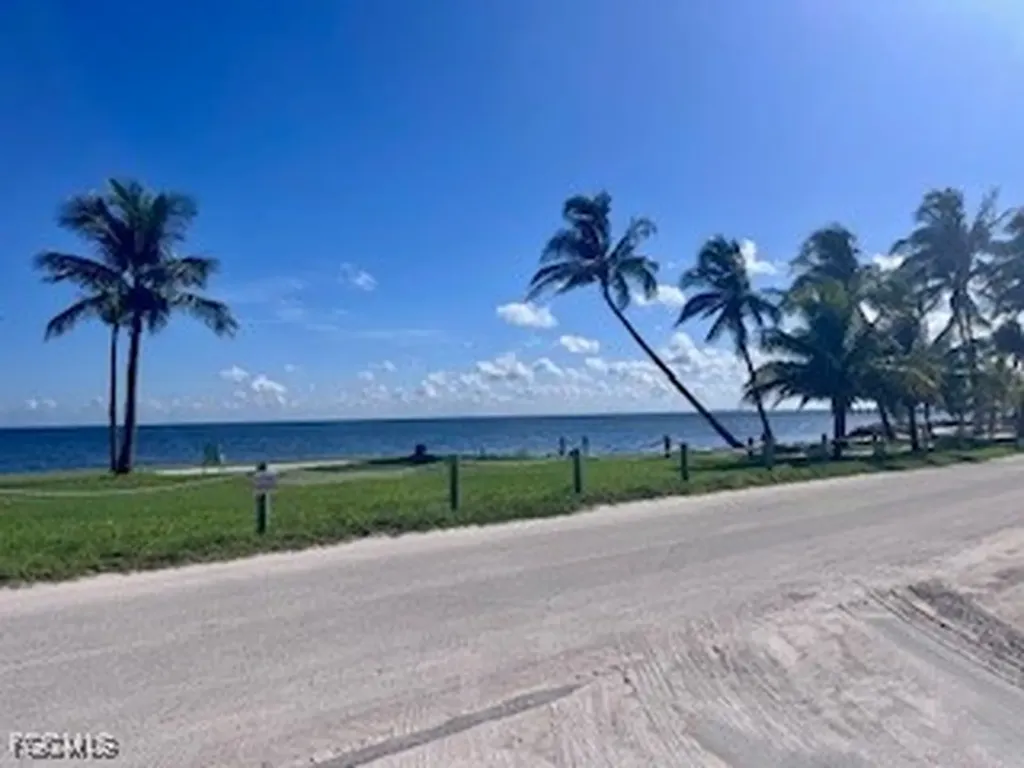 16988 Captains Drive Bokeelia FL 33922