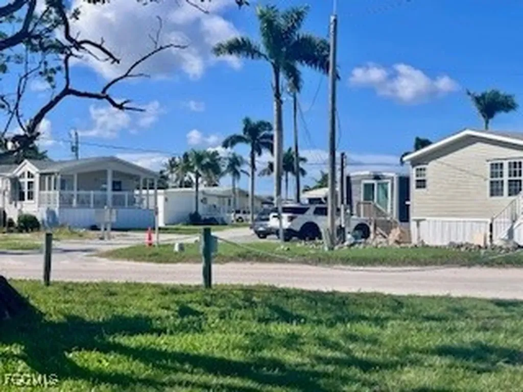 16988 Captains Drive Bokeelia FL 33922