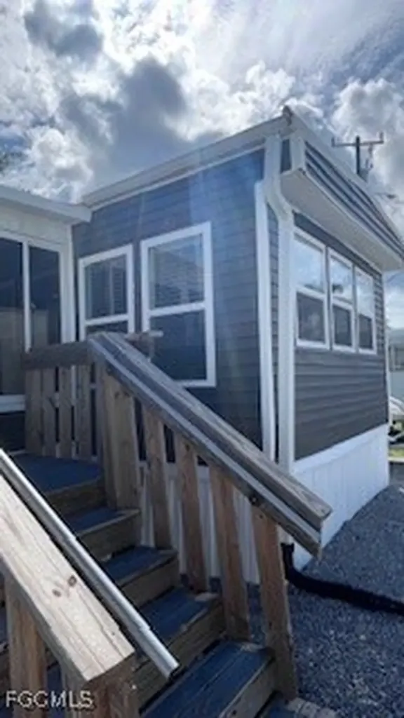 16988 Captains Drive Bokeelia FL 33922