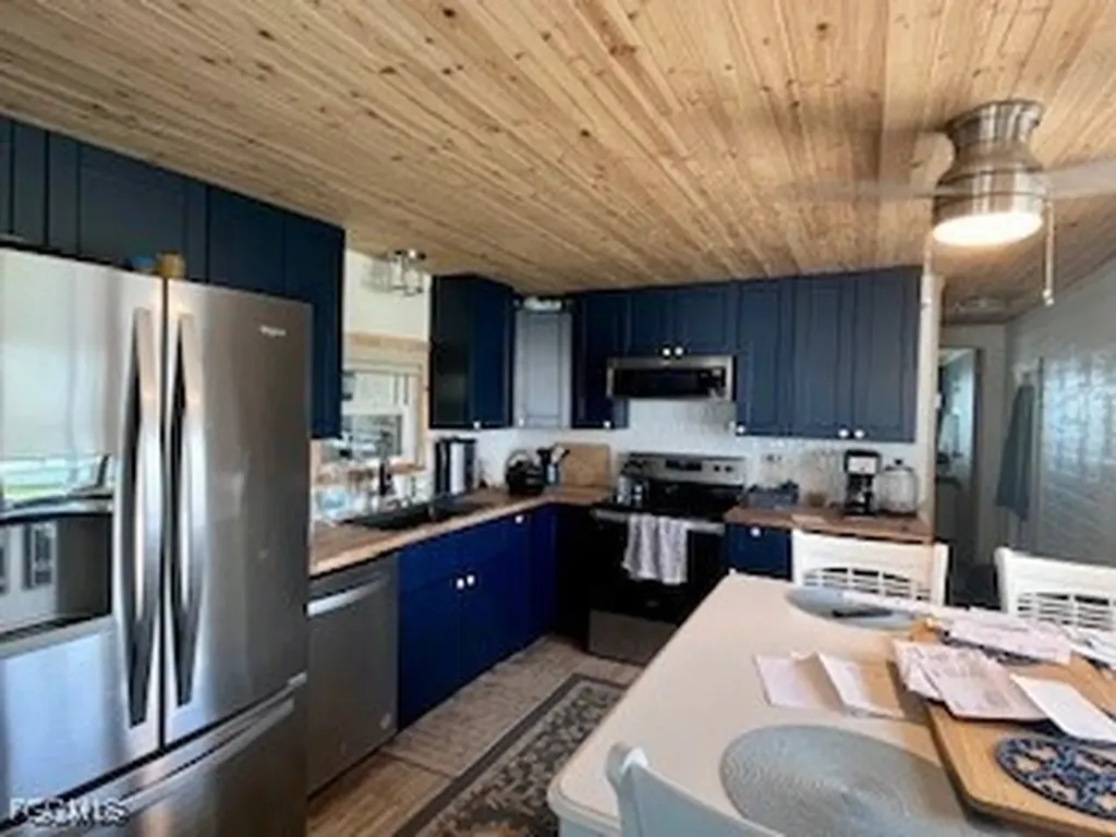 16988 Captains Drive Bokeelia FL 33922