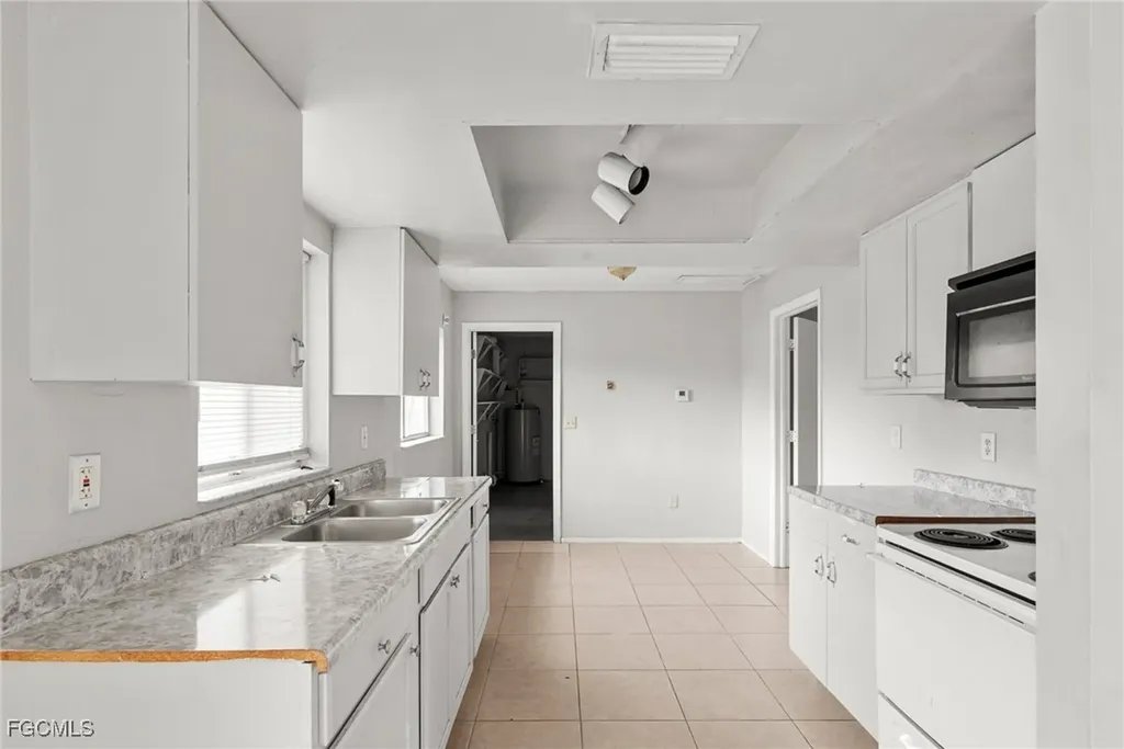 6135 Markland Avenue Fort Myers FL 33916