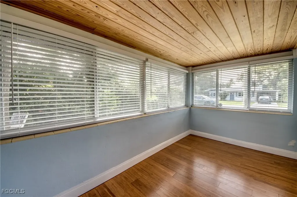 1615 Grace Avenue Fort Myers FL 33901