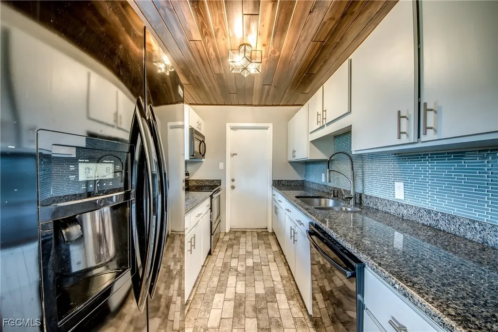 1615 Grace Avenue Fort Myers FL 33901