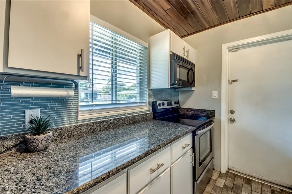 1615 Grace Avenue Fort Myers FL 33901