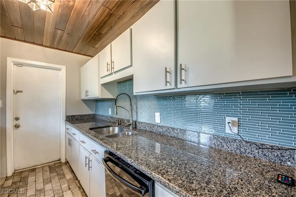 1615 Grace Avenue Fort Myers FL 33901