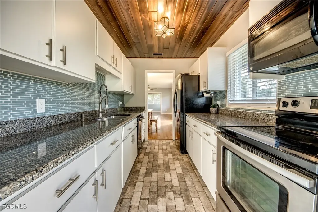 1615 Grace Avenue Fort Myers FL 33901