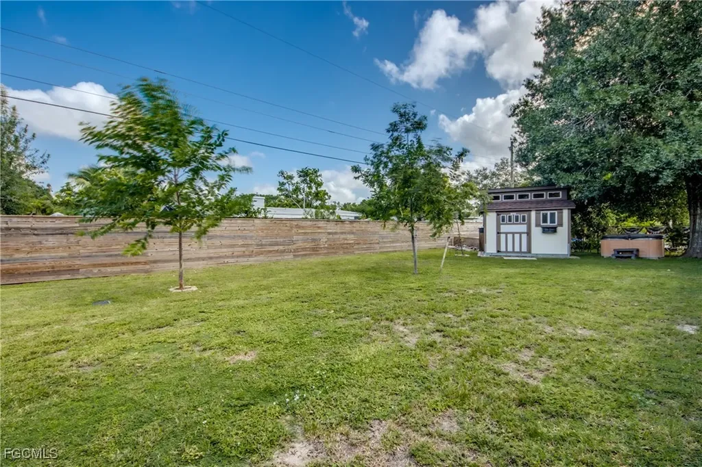 1615 Grace Avenue Fort Myers FL 33901