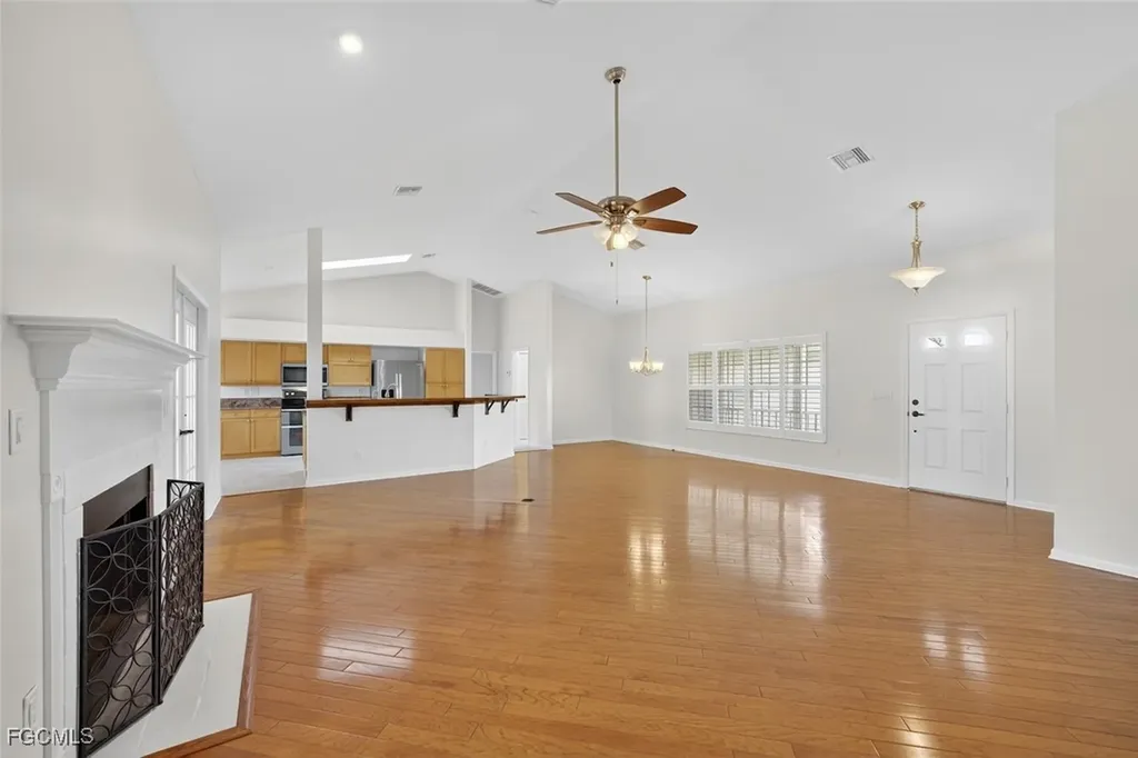 191 Old Tamiami Trail Naples FL 34110