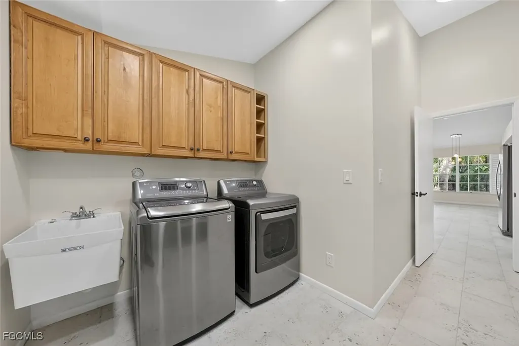 191 Old Tamiami Trail Naples FL 34110