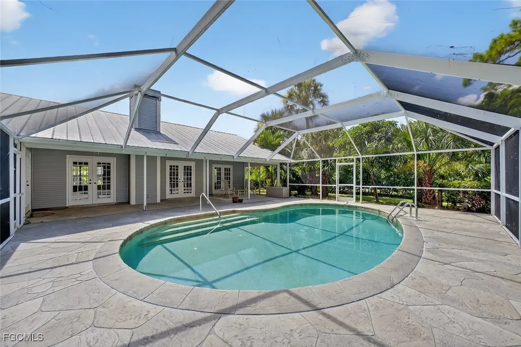 191 Old Tamiami Trail Naples FL 34110