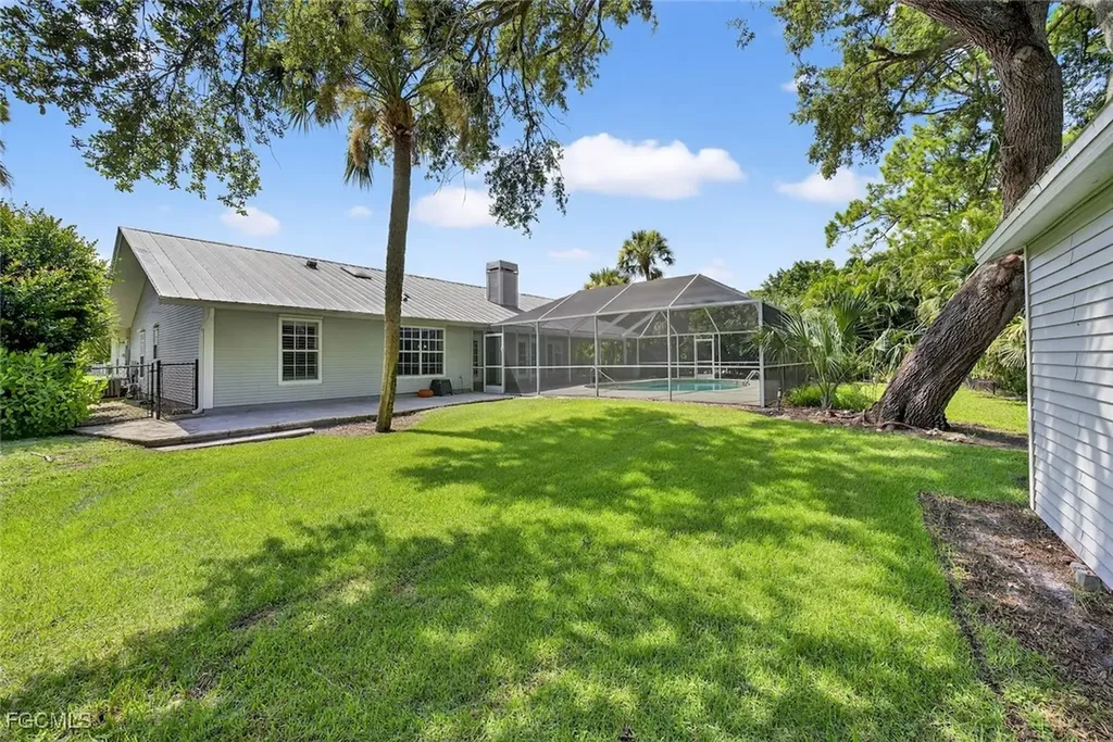 191 Old Tamiami Trail Naples FL 34110