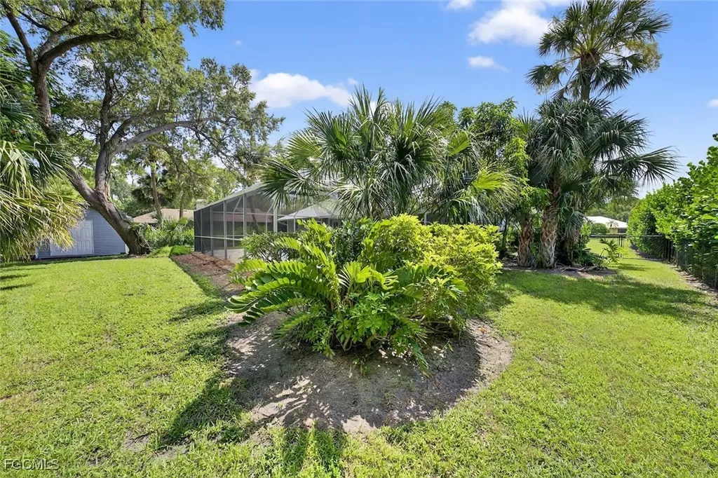 191 Old Tamiami Trail Naples FL 34110