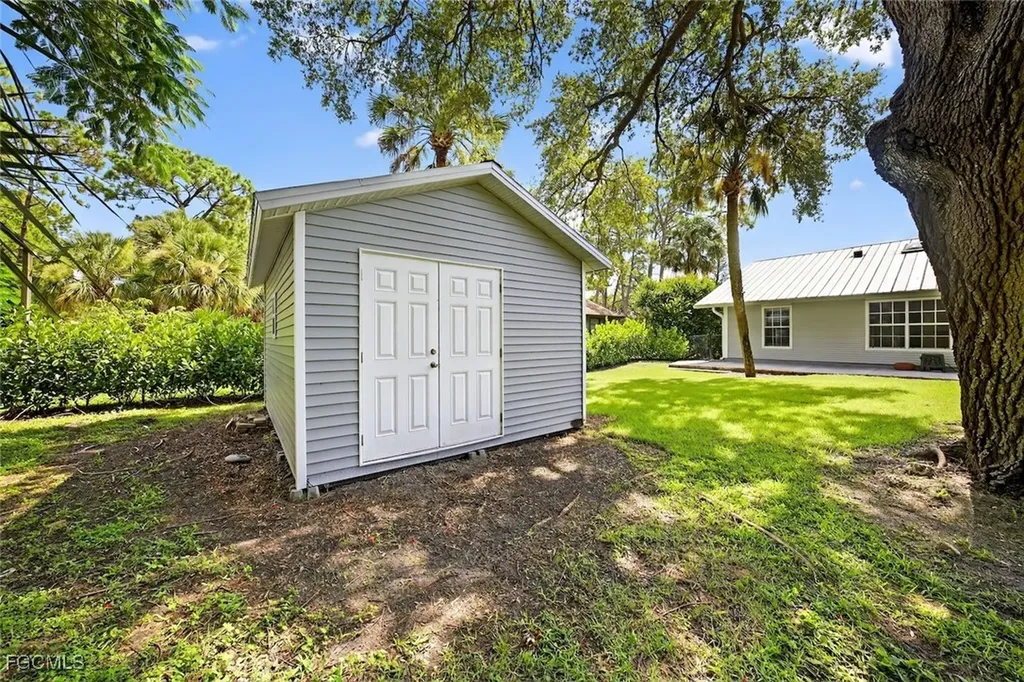 191 Old Tamiami Trail Naples FL 34110