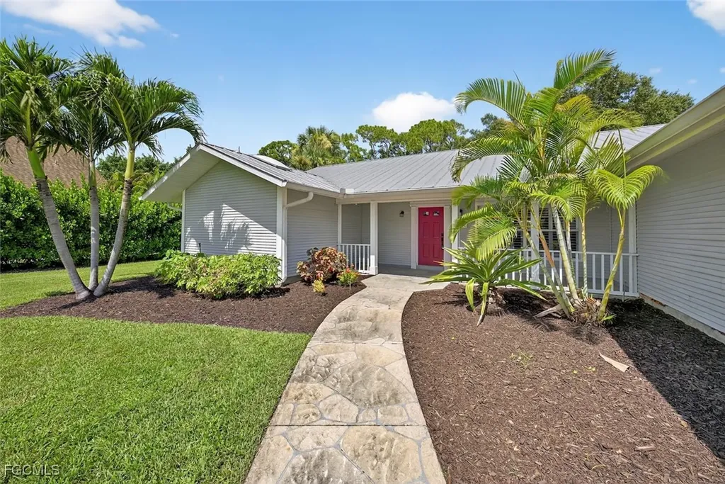 191 Old Tamiami Trail Naples FL 34110