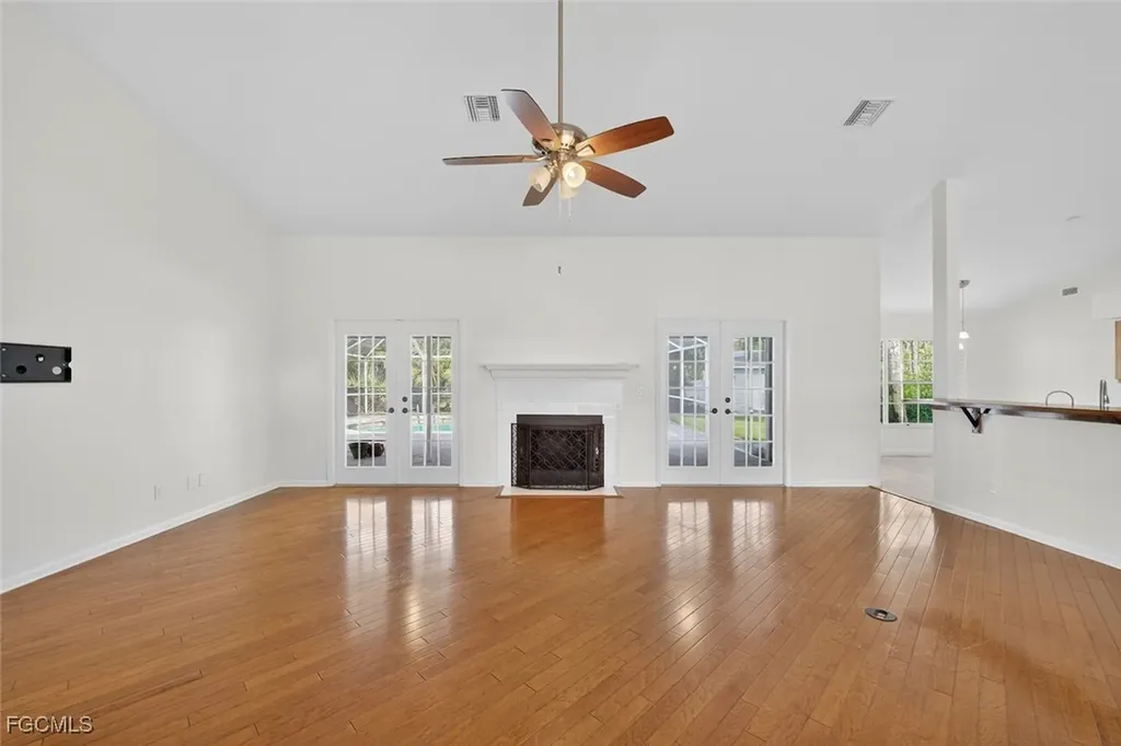 191 Old Tamiami Trail Naples FL 34110