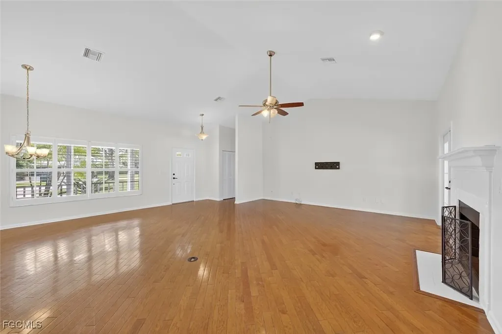 191 Old Tamiami Trail Naples FL 34110