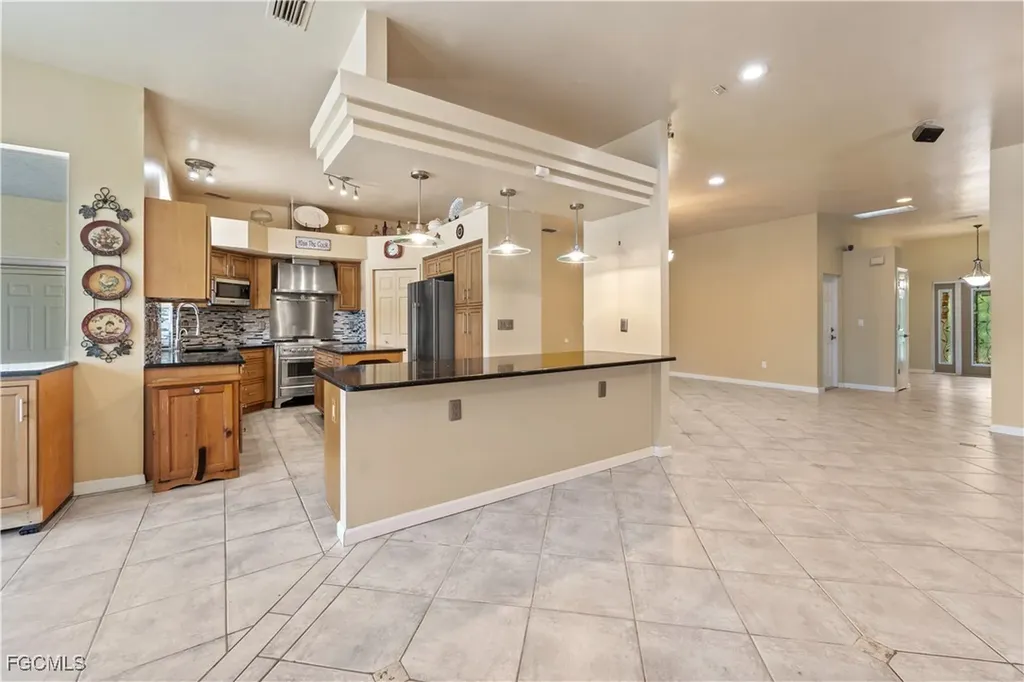 2050 Snyder Drive Alva FL 33920