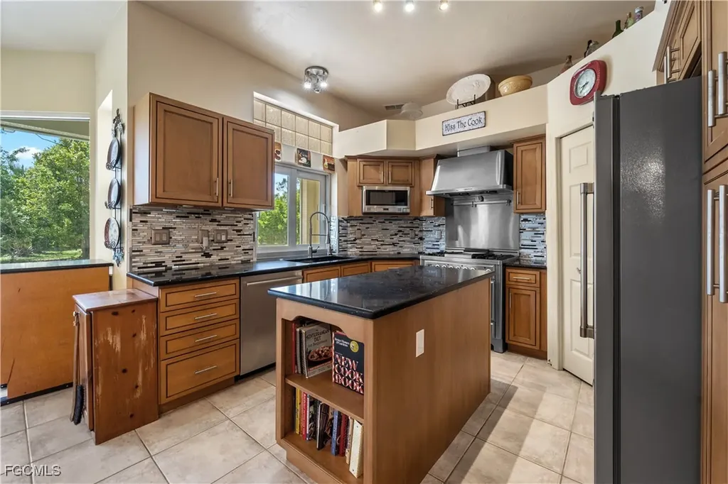 2050 Snyder Drive Alva FL 33920