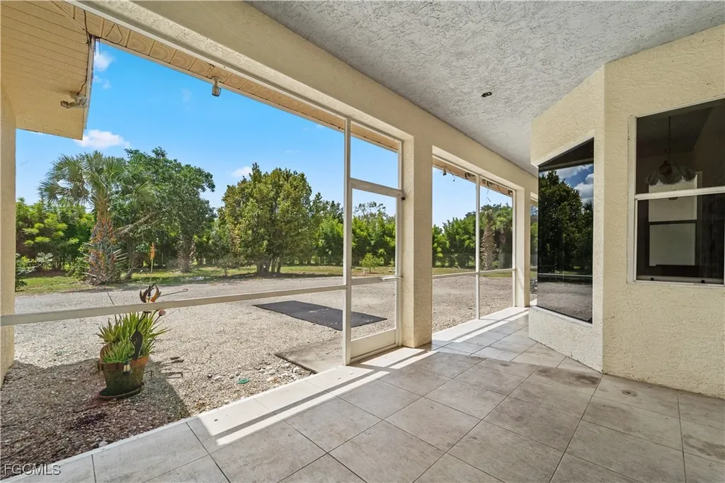 2050 Snyder Drive Alva FL 33920