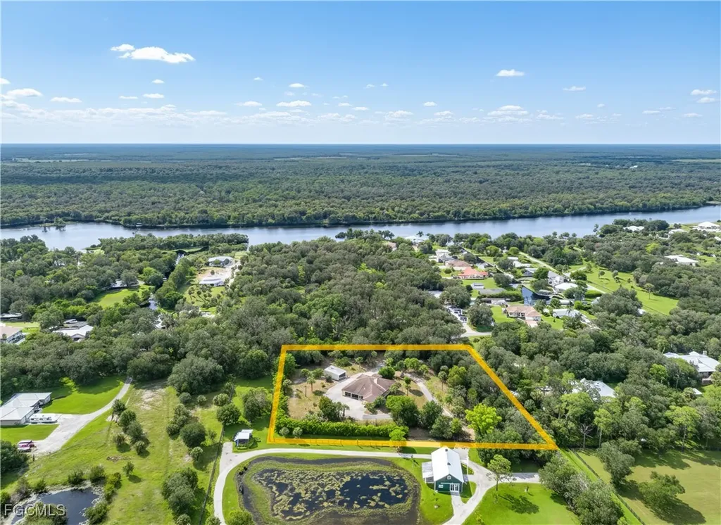 2050 Snyder Drive Alva FL 33920